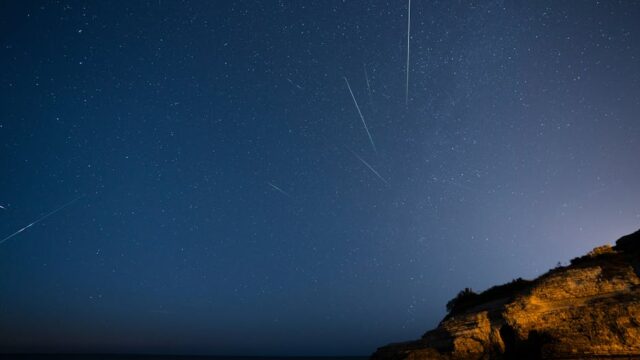 Ideal conditions to see peak of Lyrid meteor shower in UK