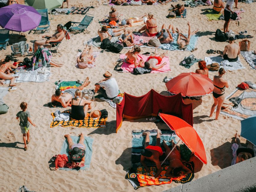UK set for hottest June day on record as searing heat continues