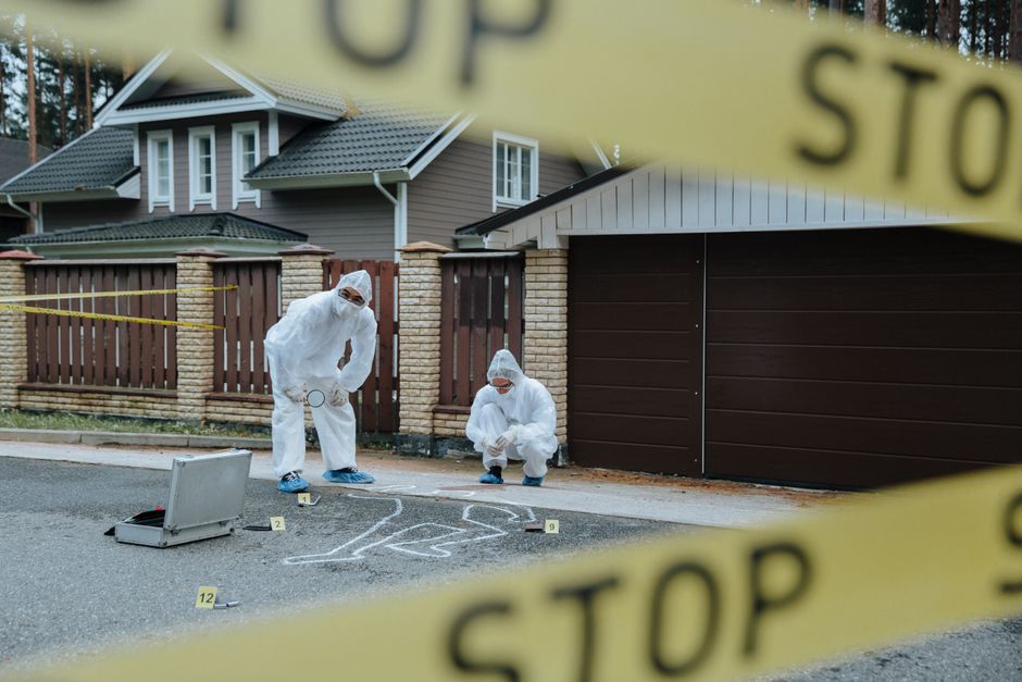 Teenage boy dies after stabbing in Luton as police launch murder investigation